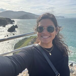 Meet your Posher, Adriana